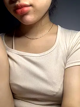 Snapshot of Nguyenha11 chatting on 11.18.25 Nguyenha11 online show from 11.18.25