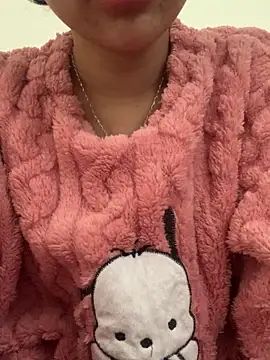 Snapshot of Nguyenha11 chatting on 12.15.25 Nguyenha11 online show from 12.15.25