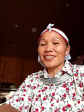 Snapshot of TinTin321 chatting on 10.23.25 TinTin321 online show from 10.23.25