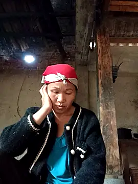 Snapshot of TinTin321 chatting on 11.15.25 TinTin321 online show from 11.15.25