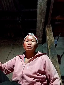 Snapshot of TinTin321 chatting on 11.23.25 TinTin321 online show from 11.23.25