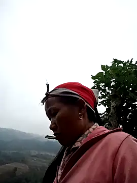 Snapshot of TinTin321 chatting on 12.17.25 TinTin321 online show from 12.17.25