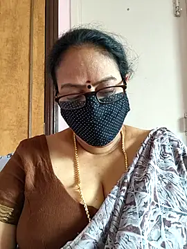 Snapshot of heera-rani chatting on 09.21.25 heera-rani online show from 09.21.25