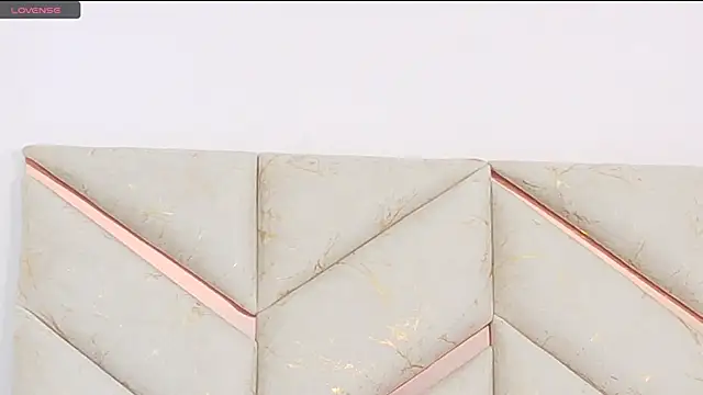 AlanaDoll online show from 10.15.25