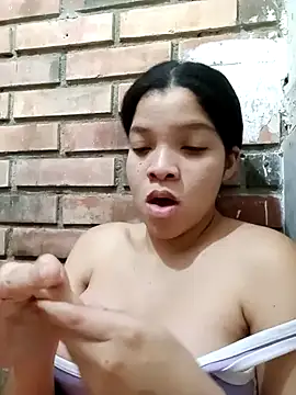 Snapshot of VictoriDior chatting on 09.16.25 VictoriDior online show from 09.16.25