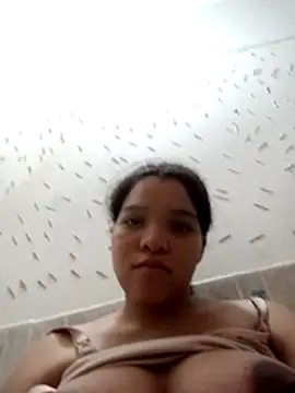 Snapshot of VictoriDior chatting on 11.28.25 VictoriDior online show from 11.28.25