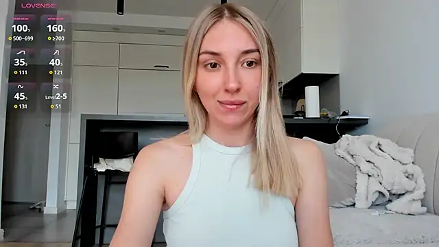 Snapshot of Sunny_Rina_ chatting on 06.16.26 Sunny Rina online show from 06.16.26