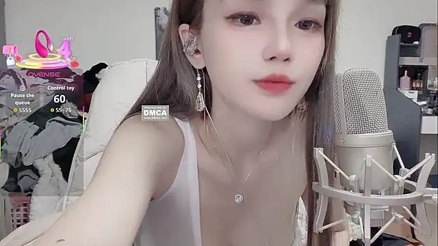Snapshot of twlilybae chatting on 06.08.26 twlilybae online show from 06.08.26