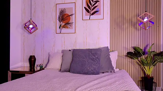 Snapshot of Ayleen_Dunkan chatting on 09.10.25 Ayleen Dunkan online show from 09.10.25