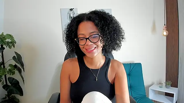 Snapshot of Ayleen_Dunkan chatting on 02.24.26 Ayleen Dunkan online show from 02.24.26