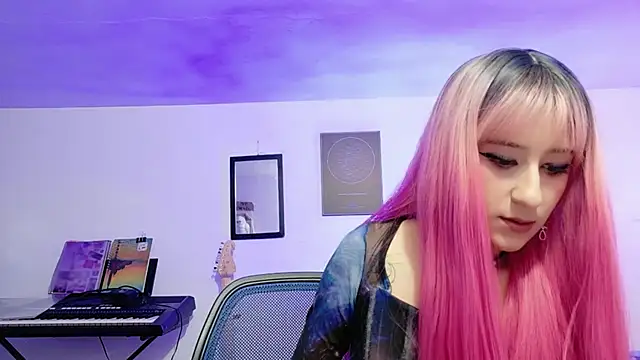 Snapshot of atenea_dragon__ chatting on 02.01.26 atenea dragon online show from 02.01.26