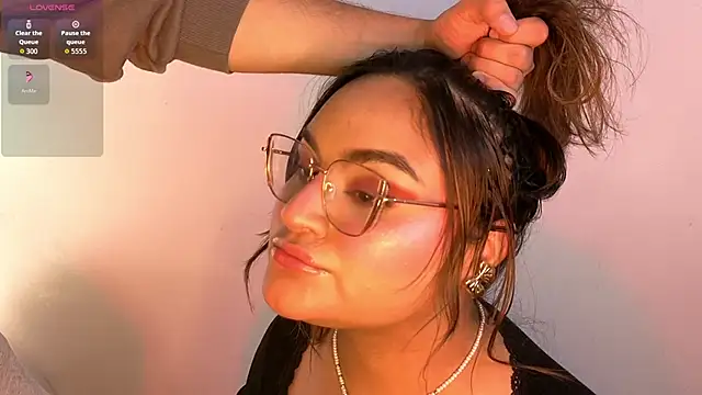 Snapshot of laurale_phillipe chatting on 02.16.26 laurale phillipe online show from 02.16.26