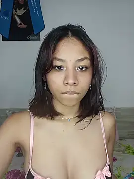 ScarlettLuxe online show from 10.15.25