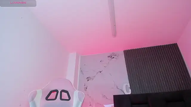 chloesagee online show from 06.04.26