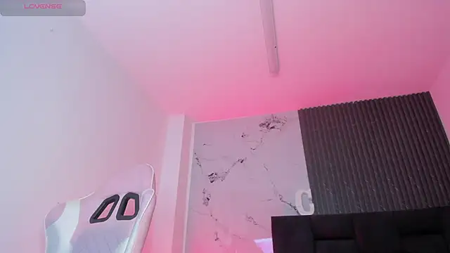 chloesagee online show from 06.14.26