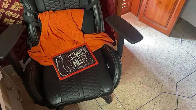 Snapshot of JUSTFORRICH chatting on 10.25.25 JUSTFORRICH online show from 10.25.25