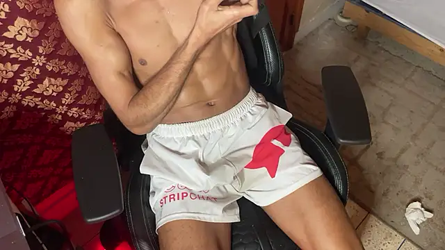 Snapshot of JUSTFORRICH chatting on 11.08.25 JUSTFORRICH online show from 11.08.25