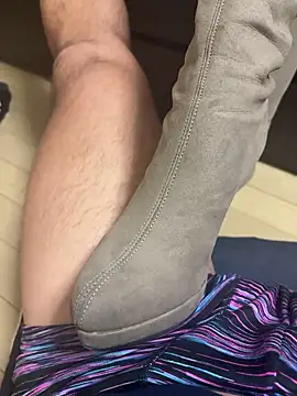 Snapshot of shell215 chatting on 01.13.26 shell215 online show from 01.13.26