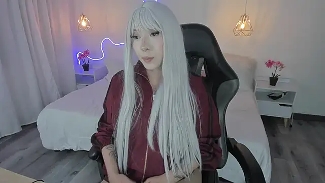 Snapshot of Noahcryptic chatting on 11.28.25 Noahcryptic online show from 11.28.25