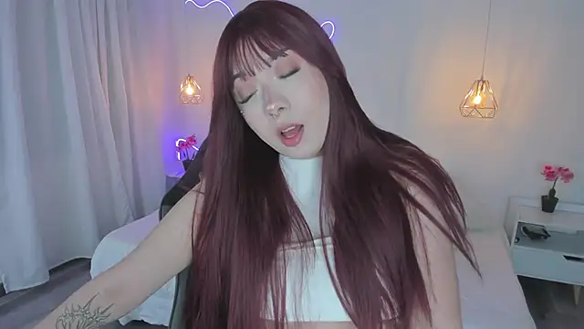 Snapshot of Noahcryptic chatting on 12.01.25 Noahcryptic online show from 12.01.25