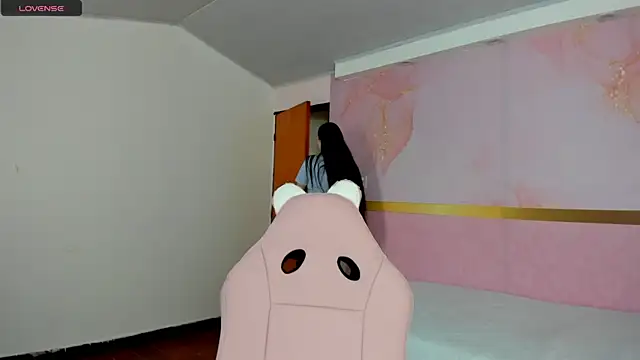 milk candy18 online show from 09.30.25