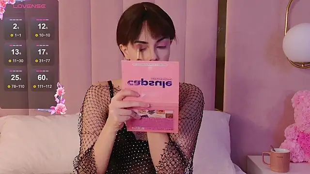 Miranda Kerry online show from 12.14.25