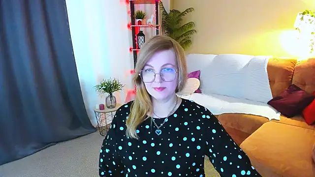YourUniverser online show from 04.23.26