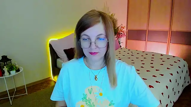 YourUniverser online show from 05.04.26
