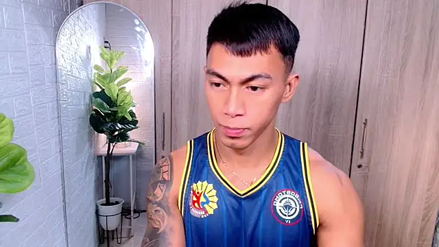 Snapshot of PinooyMilker chatting on 10.03.25 PinooyMilker online show from 10.03.25