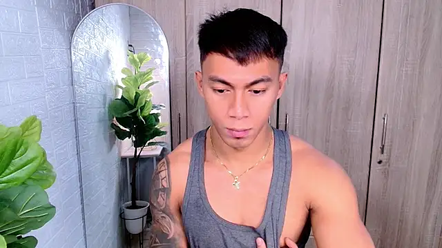 Snapshot of PinooyMilker chatting on 10.20.25 PinooyMilker online show from 10.20.25