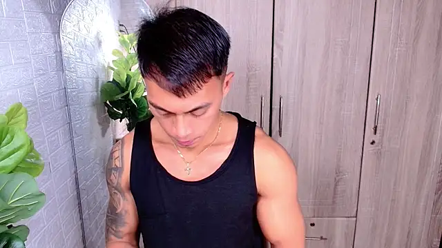 Snapshot of PinooyMilker chatting on 10.22.25 PinooyMilker online show from 10.22.25