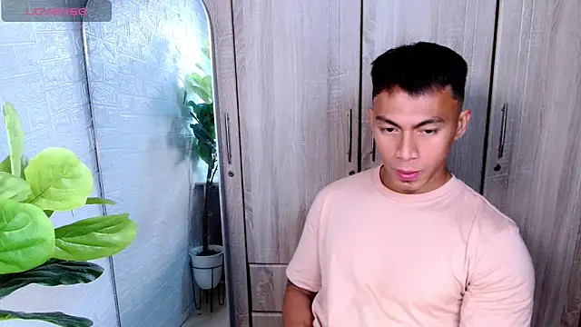 PinooyMilker online show from 02.17.26