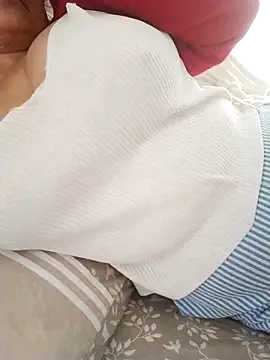 Snapshot of zerdaliii chatting on 11.18.25 zerdaliii online show from 11.18.25