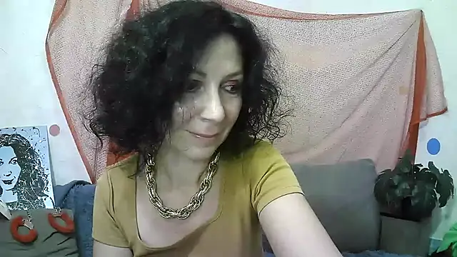 Snapshot of ValleriWind chatting on 09.22.25 ValleriWind online show from 09.22.25
