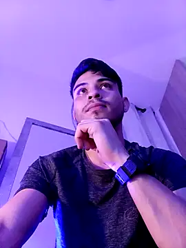 Snapshot of Bastian_MCcormick chatting on 11.23.25 Bastian MCcormick online show from 11.23.25