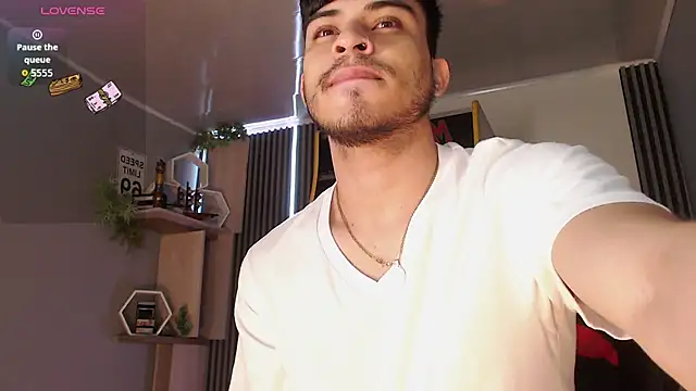 Snapshot of Bastian_MCcormick chatting on 11.27.25 Bastian MCcormick online show from 11.27.25