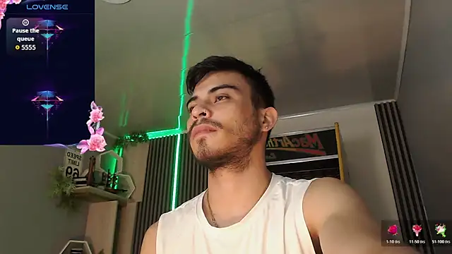 Snapshot of Bastian_MCcormick chatting on 12.15.25 Bastian MCcormick online show from 12.15.25