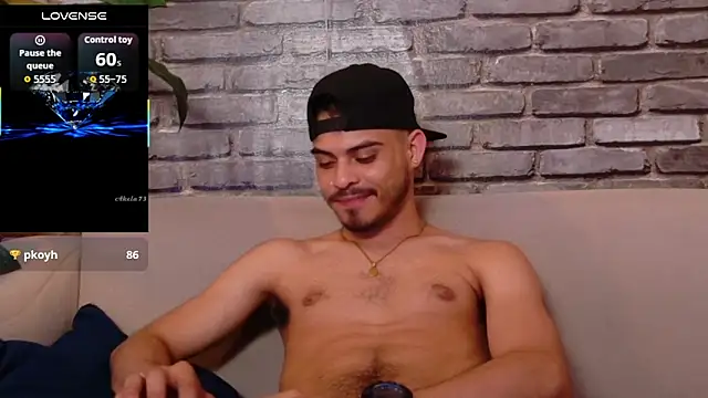 Snapshot of Bastian_MCcormick chatting on 12.17.25 Bastian MCcormick online show from 12.17.25