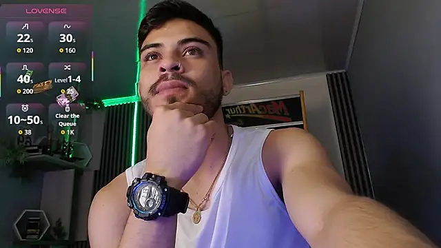 Snapshot of Bastian_MCcormick chatting on 01.13.26 Bastian MCcormick online show from 01.13.26