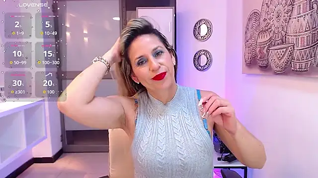 Snapshot of DianaPearls chatting on 02.04.26 DianaPearls online show from 02.04.26