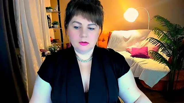 CrystaalStaar online show from 11.22.25