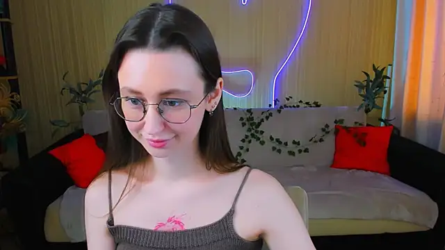 YourLovellyStory online show from 05.09.26