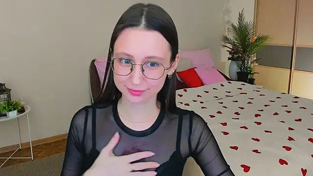 YourLovellyStory online show from 06.26.26