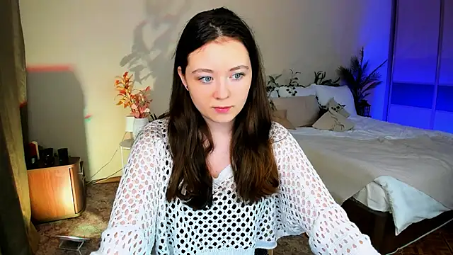 AlluringLookk online show from 11.18.25