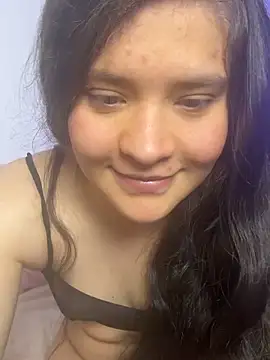 Snapshot of Emilyybennet_ chatting on 11.26.25 Emilyybennet online show from 11.26.25