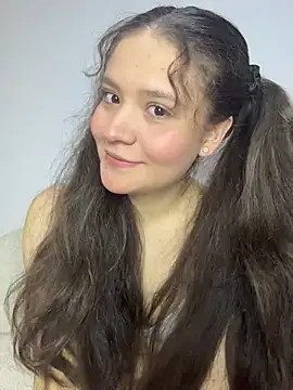 Snapshot of Emilyybennet_ chatting on 03.12.26 Emilyybennet online show from 03.12.26