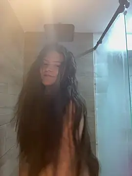 Snapshot of Emilyybennet_ chatting on 03.26.26 Emilyybennet online show from 03.26.26