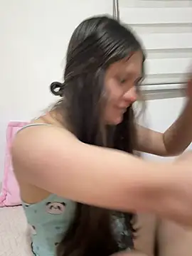 Snapshot of Emilyybennet_ chatting on 03.28.26 Emilyybennet online show from 03.28.26