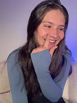 Emilyybennet  online show from 06.30.26