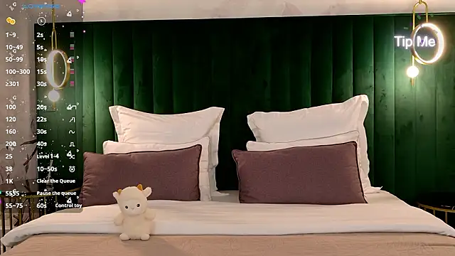 VanessaFields online show from 02.05.26